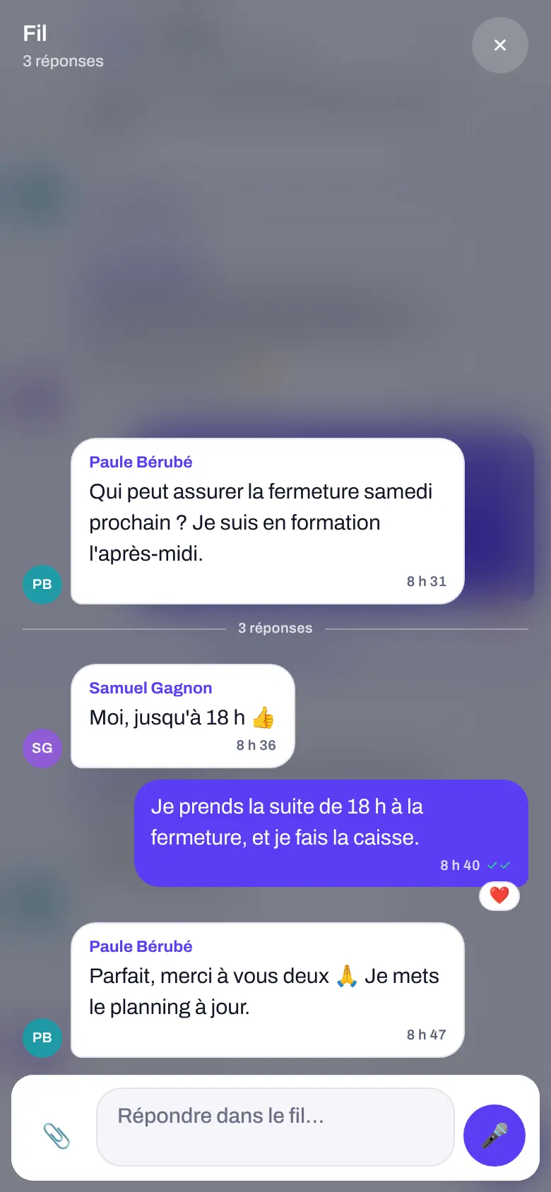 Un fil de réponses : la gérante demande qui ferme samedi, deux vendeurs se partagent la fermeture